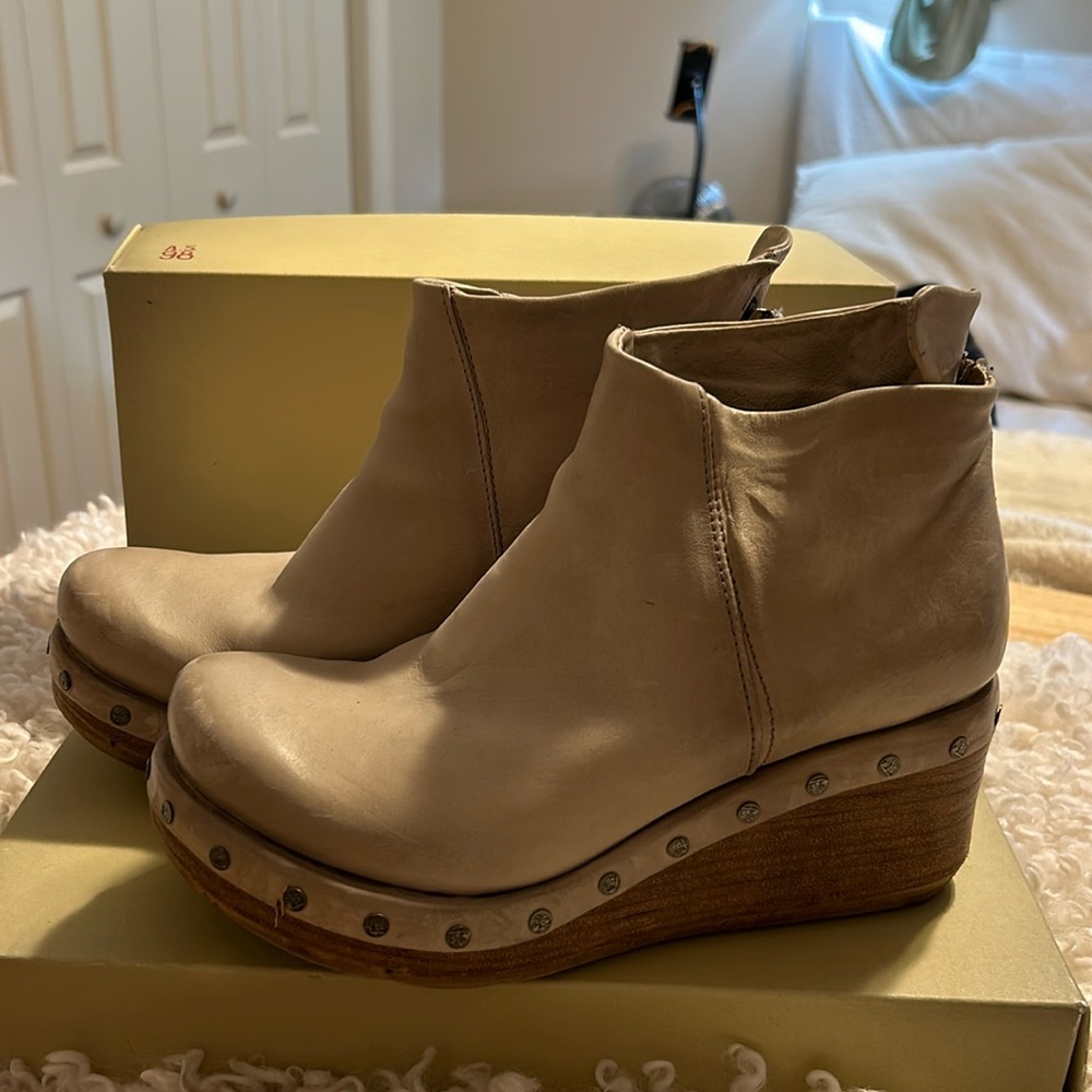 AS 98 distressed bone ankle booties